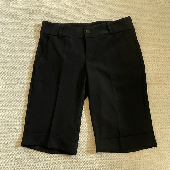 Odds N Evens Black Flat Front Knee Length Cuff Short Pants Size 3 - Picture 1 of 9